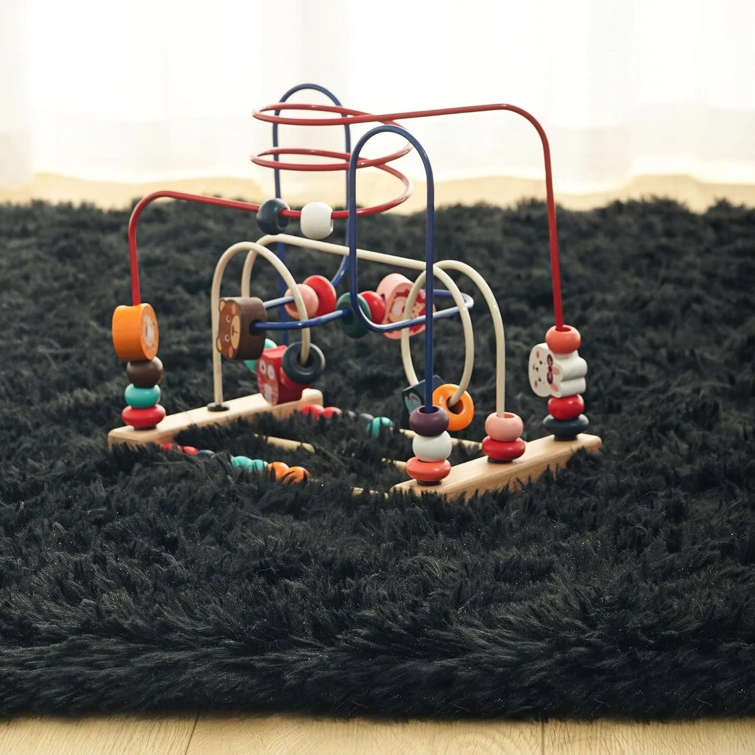 Soft Indoor Area Rug Modern Fluffy Home Carpet - 4' x 5.3'