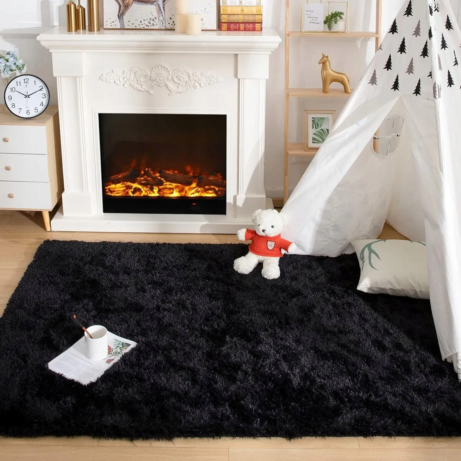 Soft Indoor Area Rug Modern Fluffy Home Carpet - 4' x 5.3'