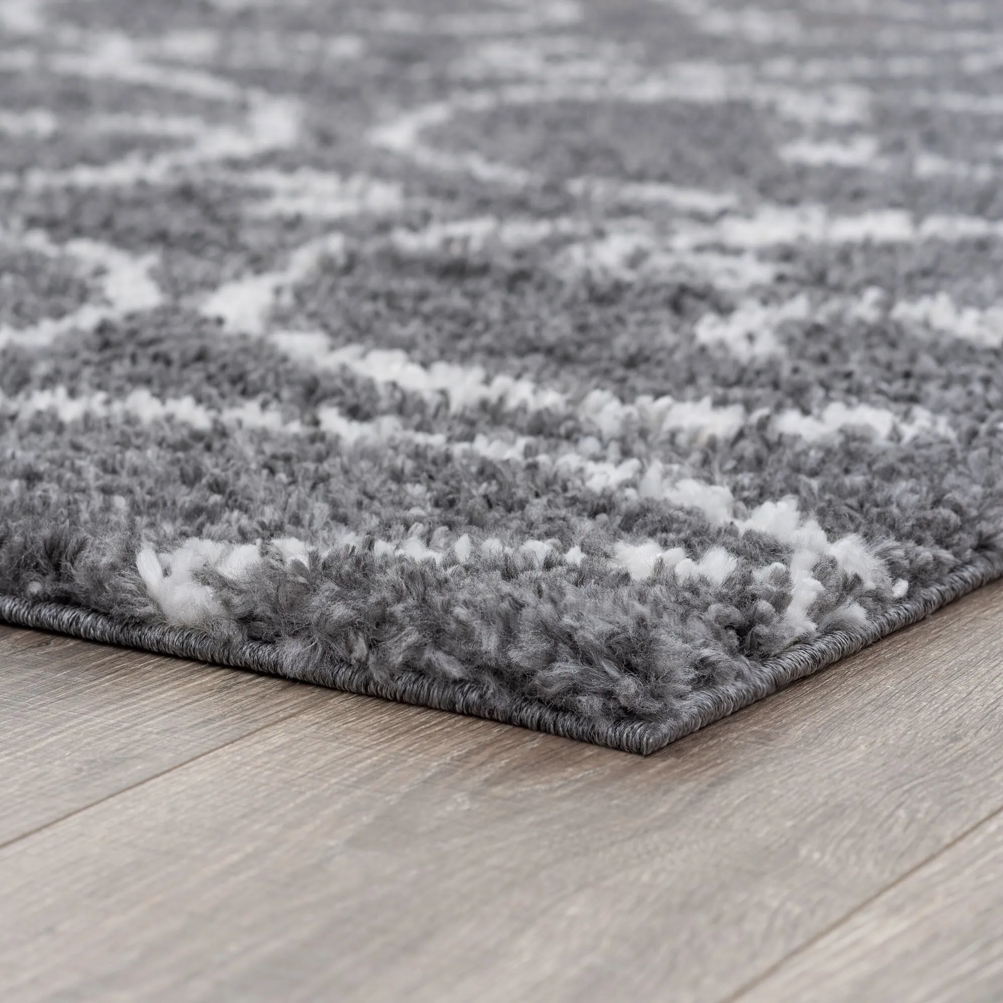 Sohni Shag Farmhouse Floral Indoor Area Rug