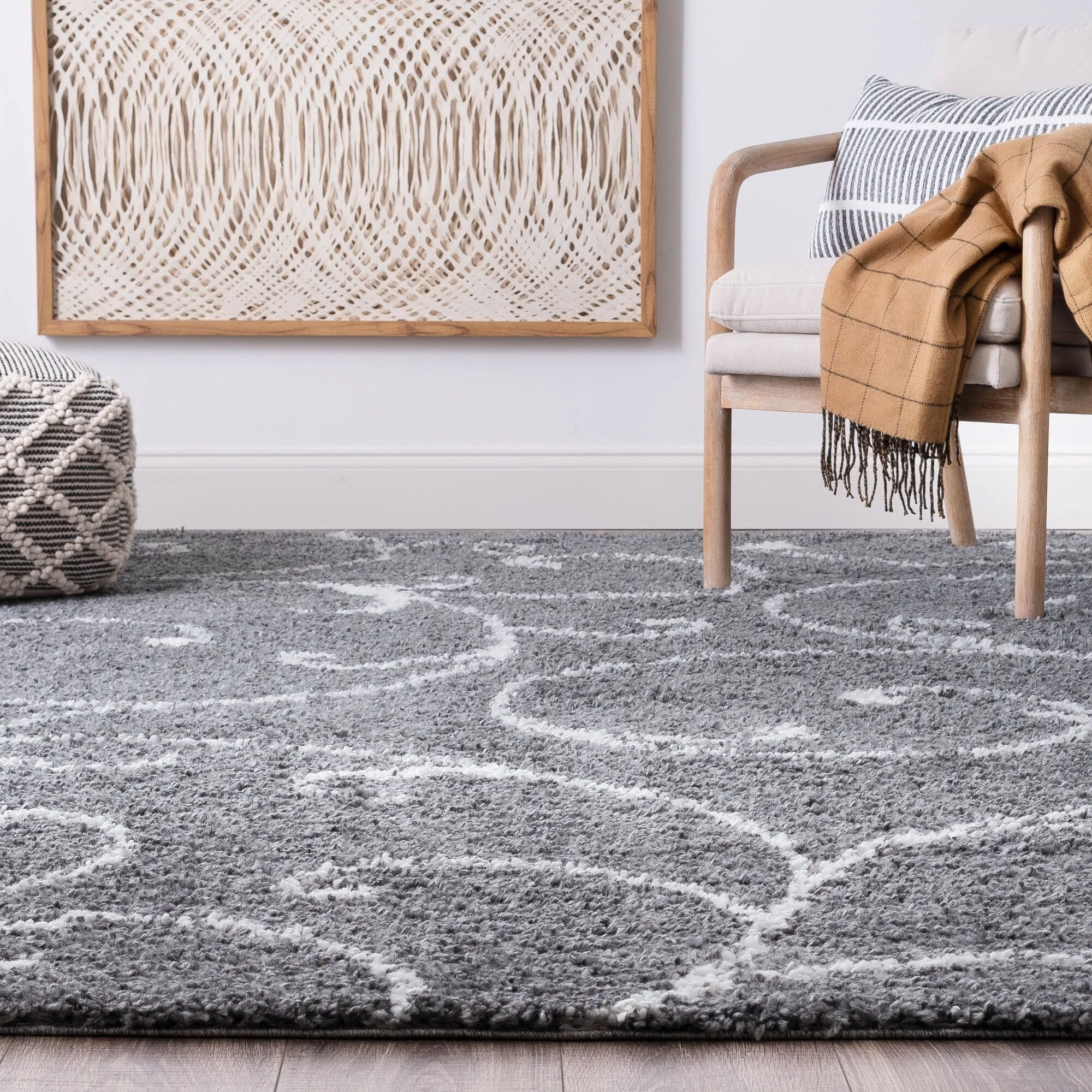 Sohni Shag Farmhouse Floral Indoor Area Rug