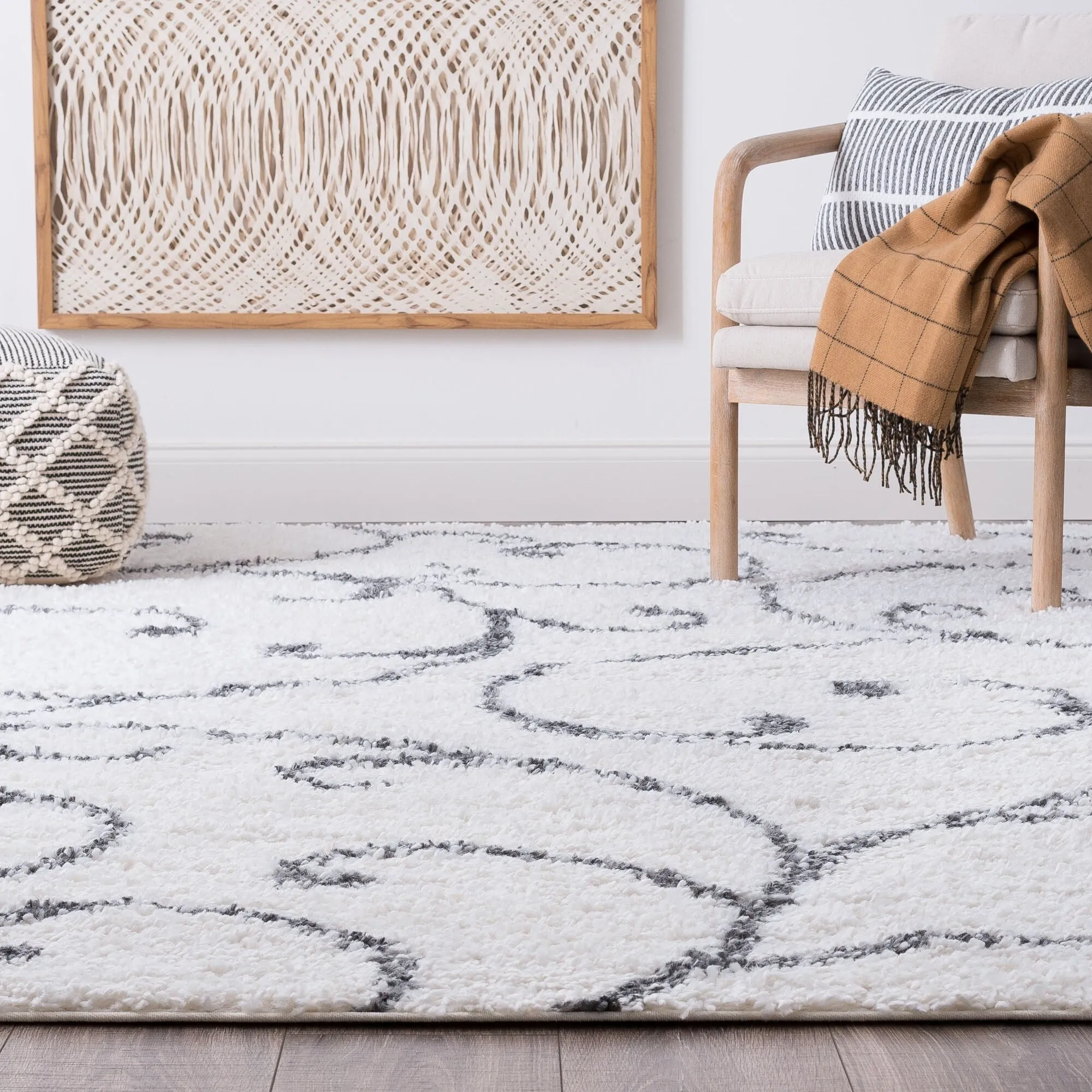 Sohni Shag Farmhouse Floral Indoor Area Rug