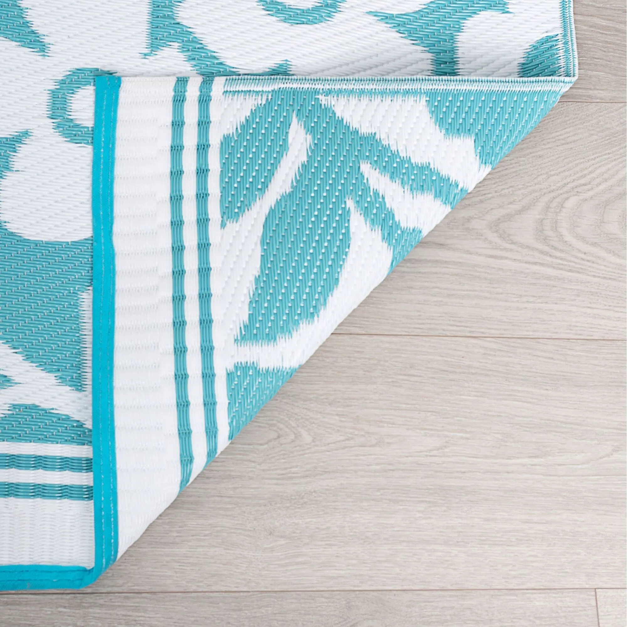 Sundown Beach Floral Indoor/Outdoor Area Rug