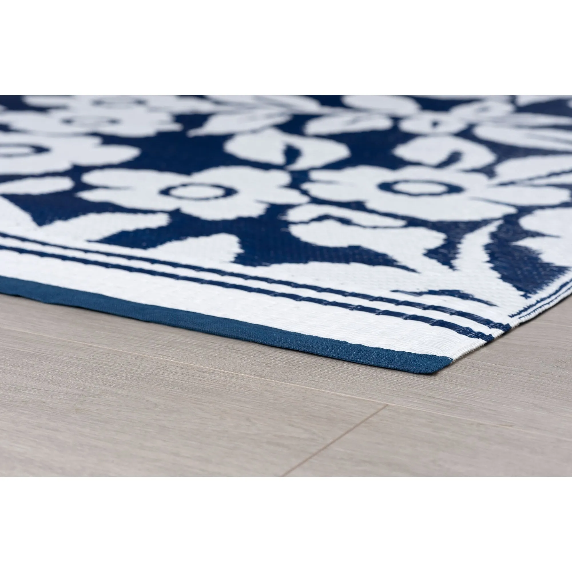 Sundown Beach Floral Indoor/Outdoor Area Rug