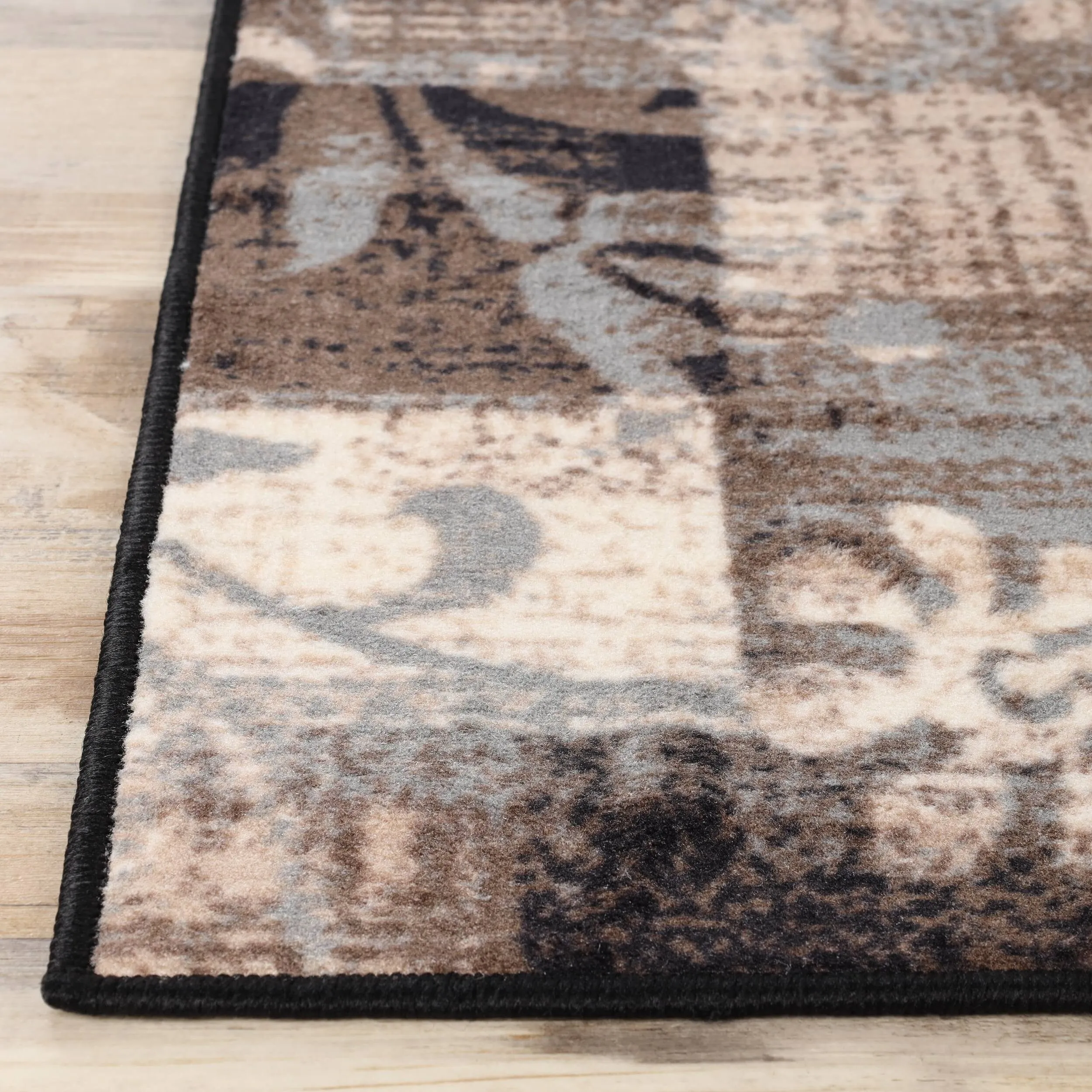 Superior Pastiche Contemporary Floral Patchwork Indoor Runner or Area Rug