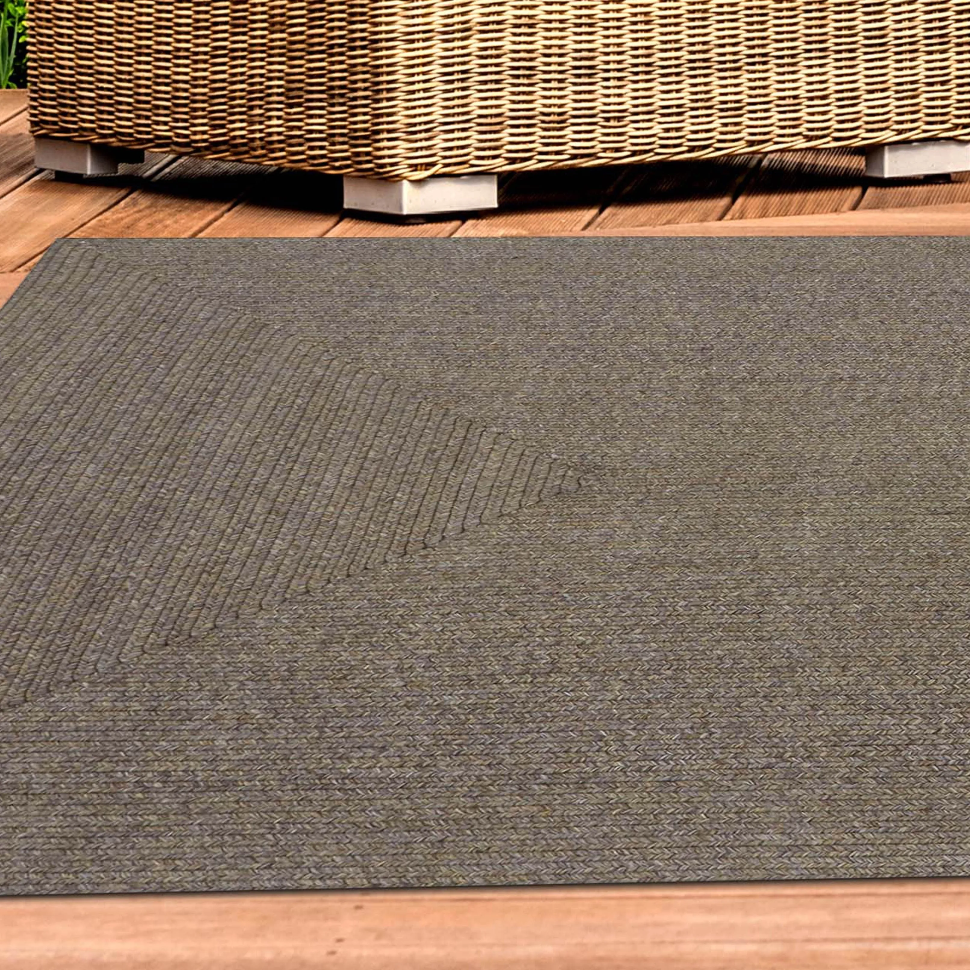 Superior Reversible Solid Modern Rustic Braided Indoor/ Outdoor Area Rug