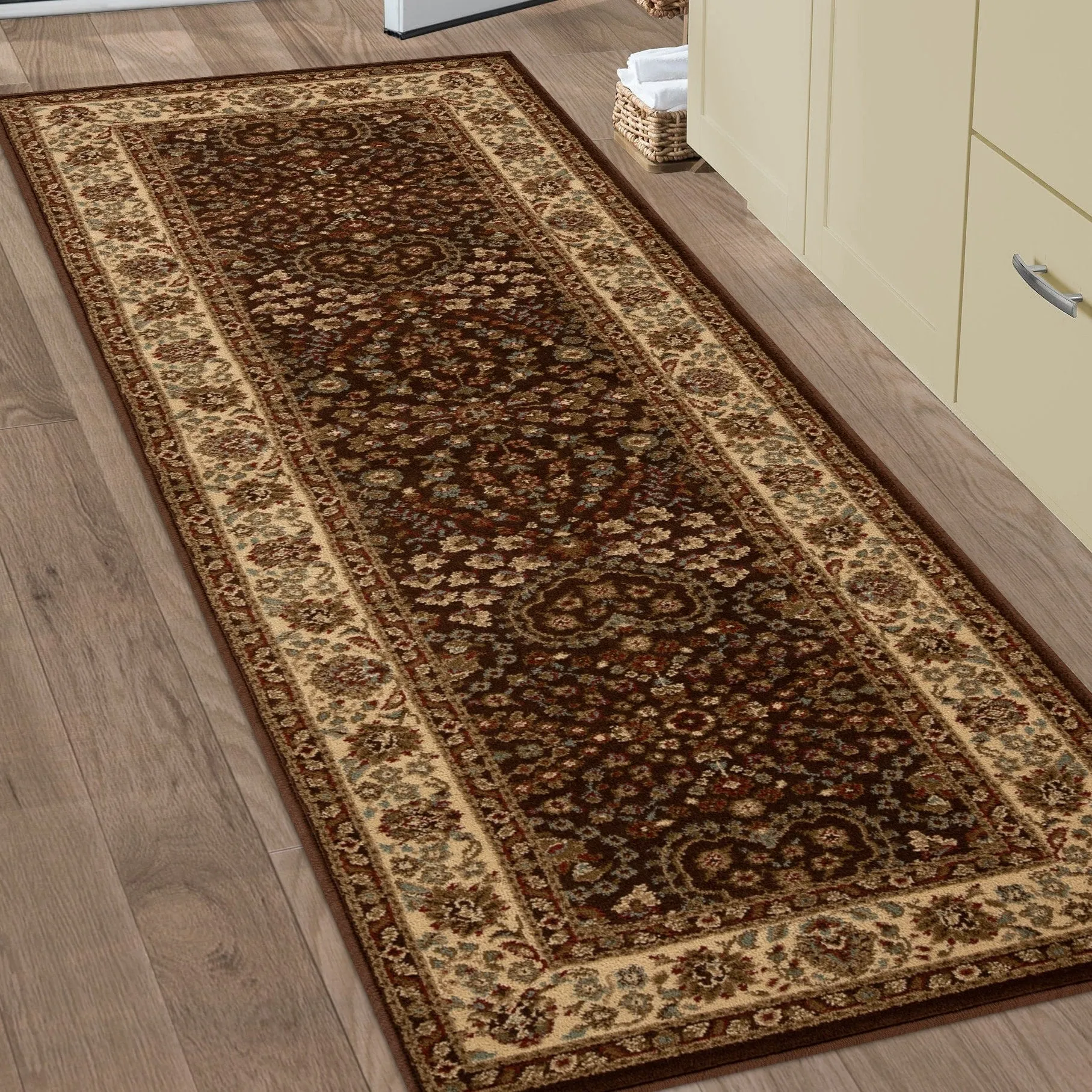 Superior Traditional Oriental Floral Power-Loomed Indoor Area Rug