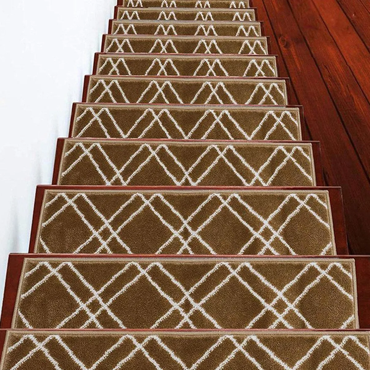SUSSEXHOME Vintage Collection Stair Treads Polypropylene 9x28