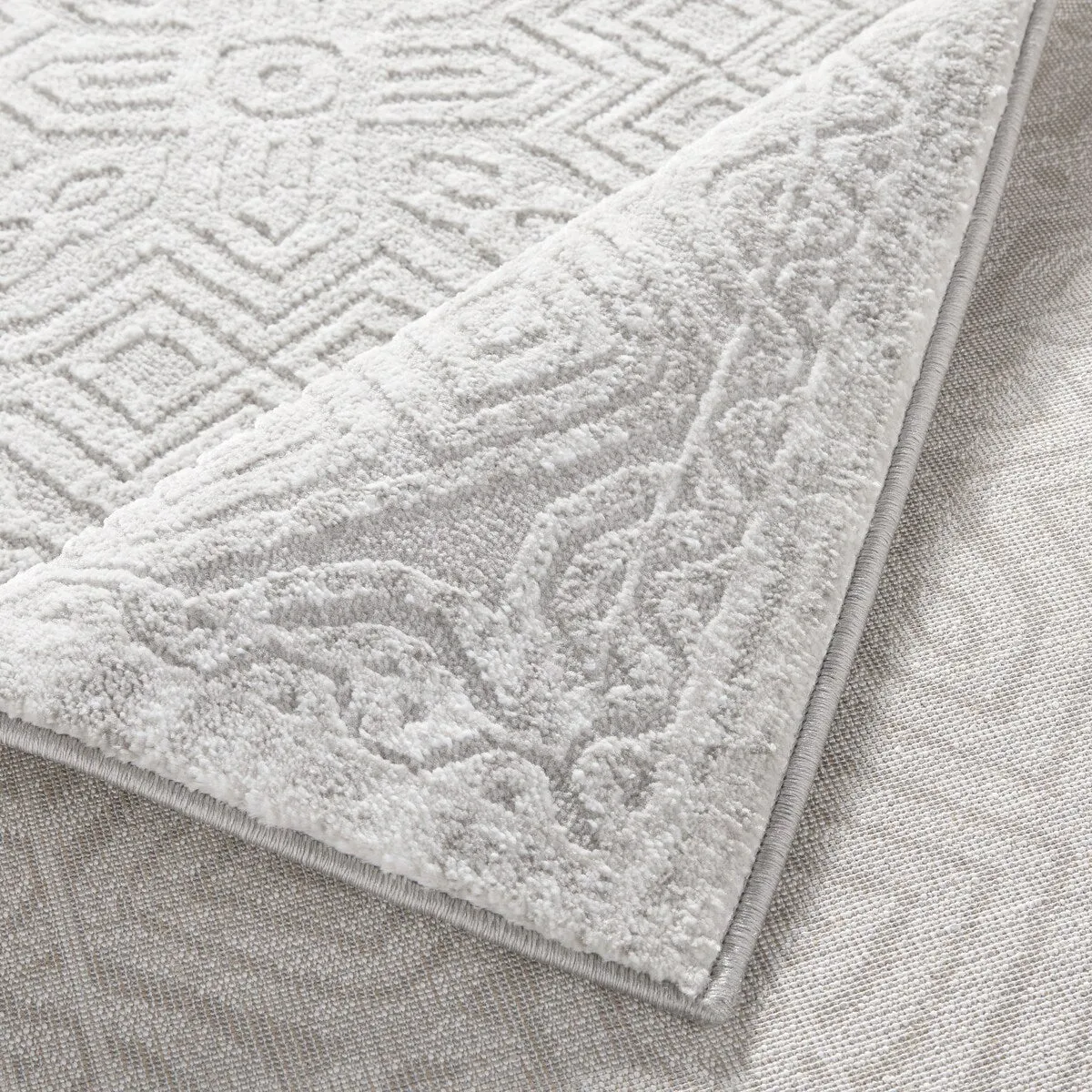 TOWN & COUNTRY LUXE Maya Medallion Tile Neutral Indoor Area Rug with High-Low Texture