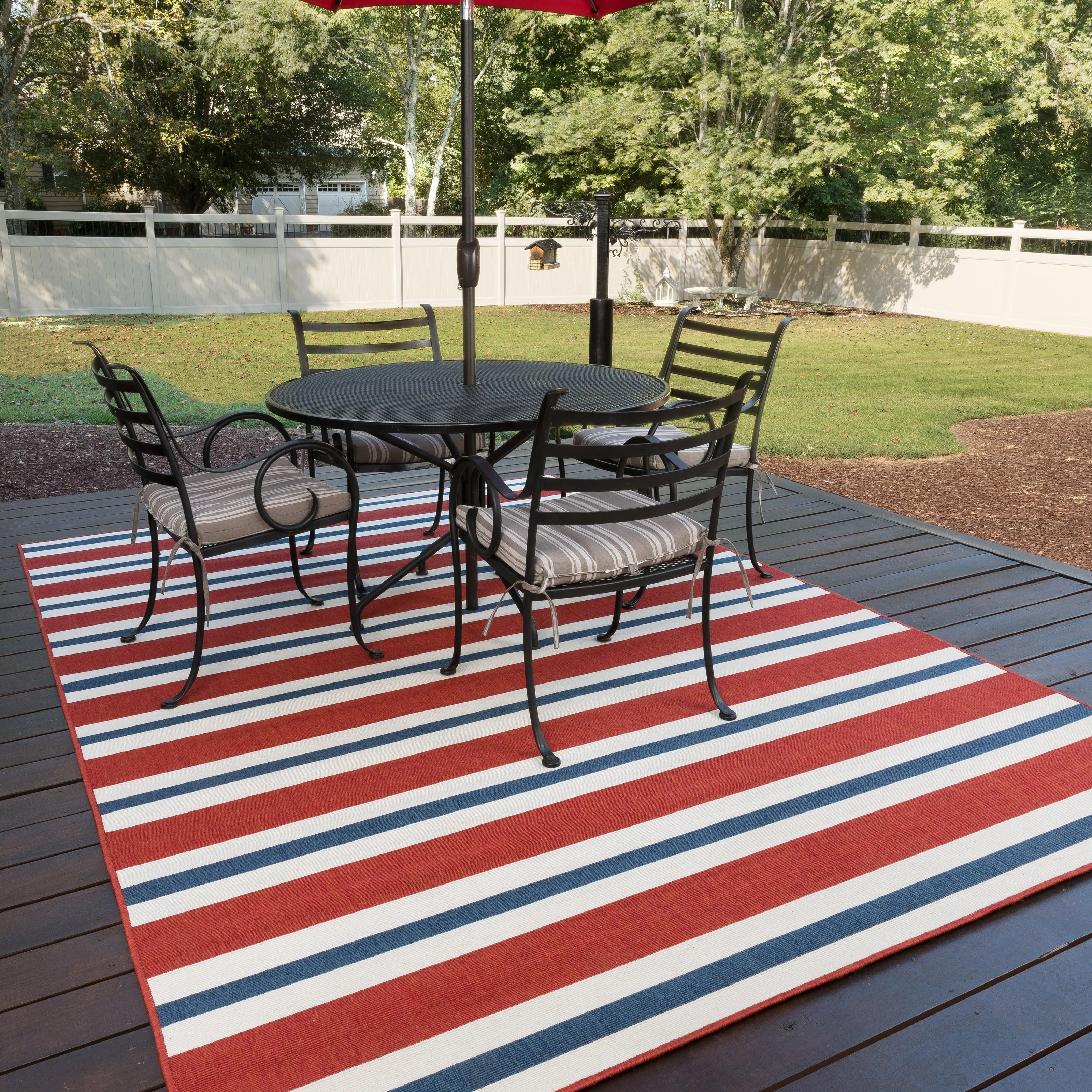 Vista Home Mackinac Horizontal Multi-Striped Area Rug.
