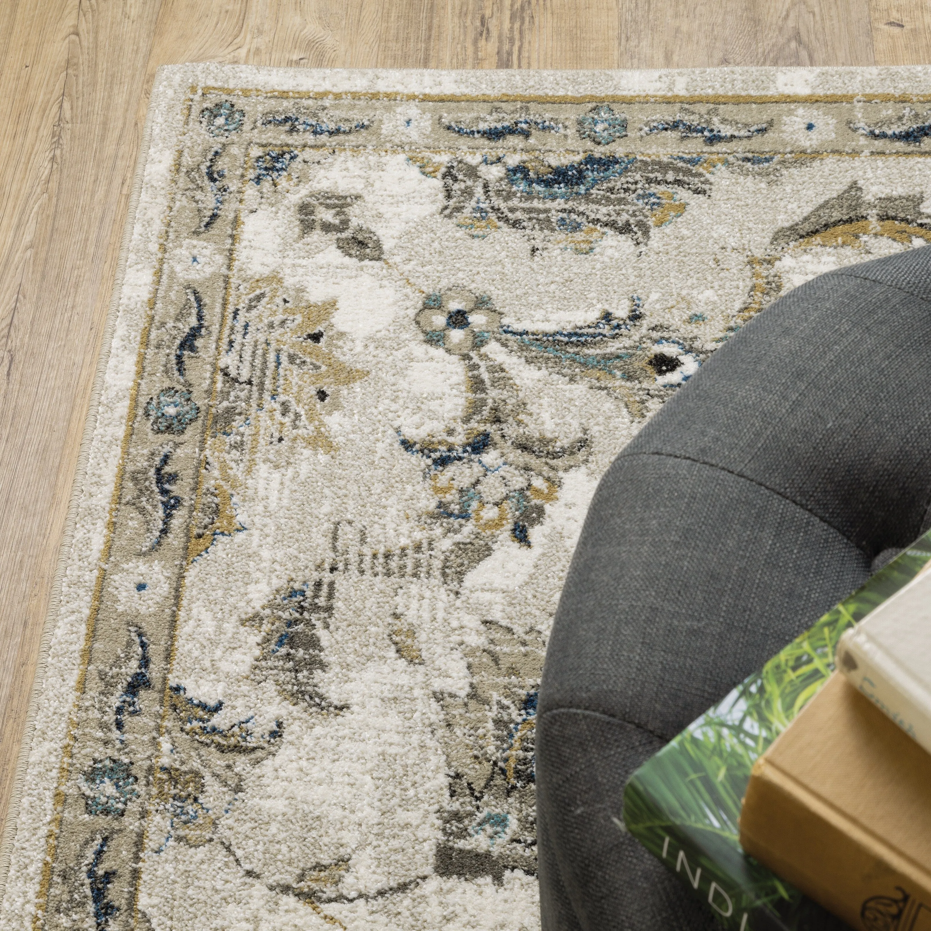 Vista Home Vance Vintage Traditional Area Rug