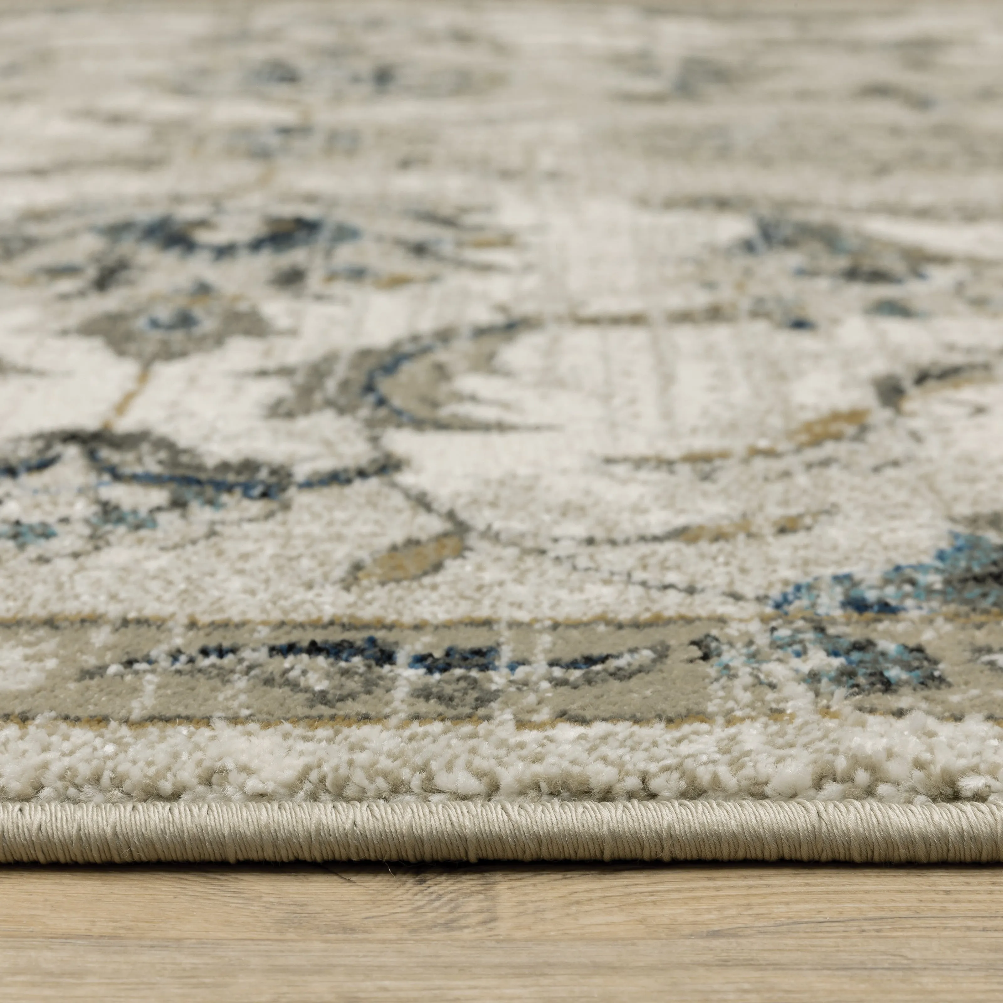 Vista Home Vance Vintage Traditional Area Rug
