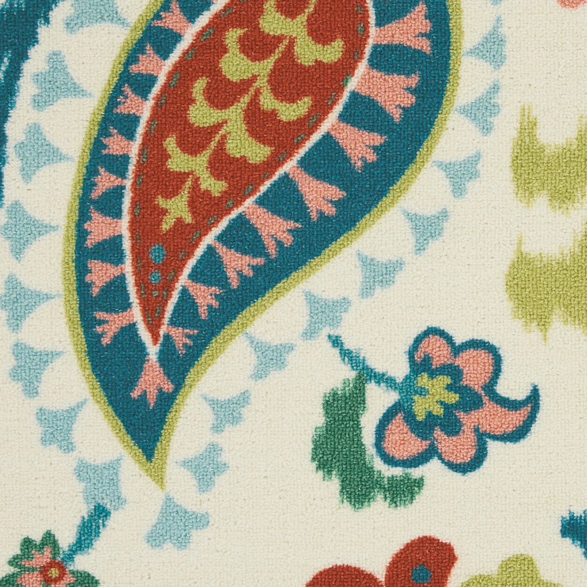 Waverly Sun N' Shade Paisley Indoor/ Outdoor Area Rug
