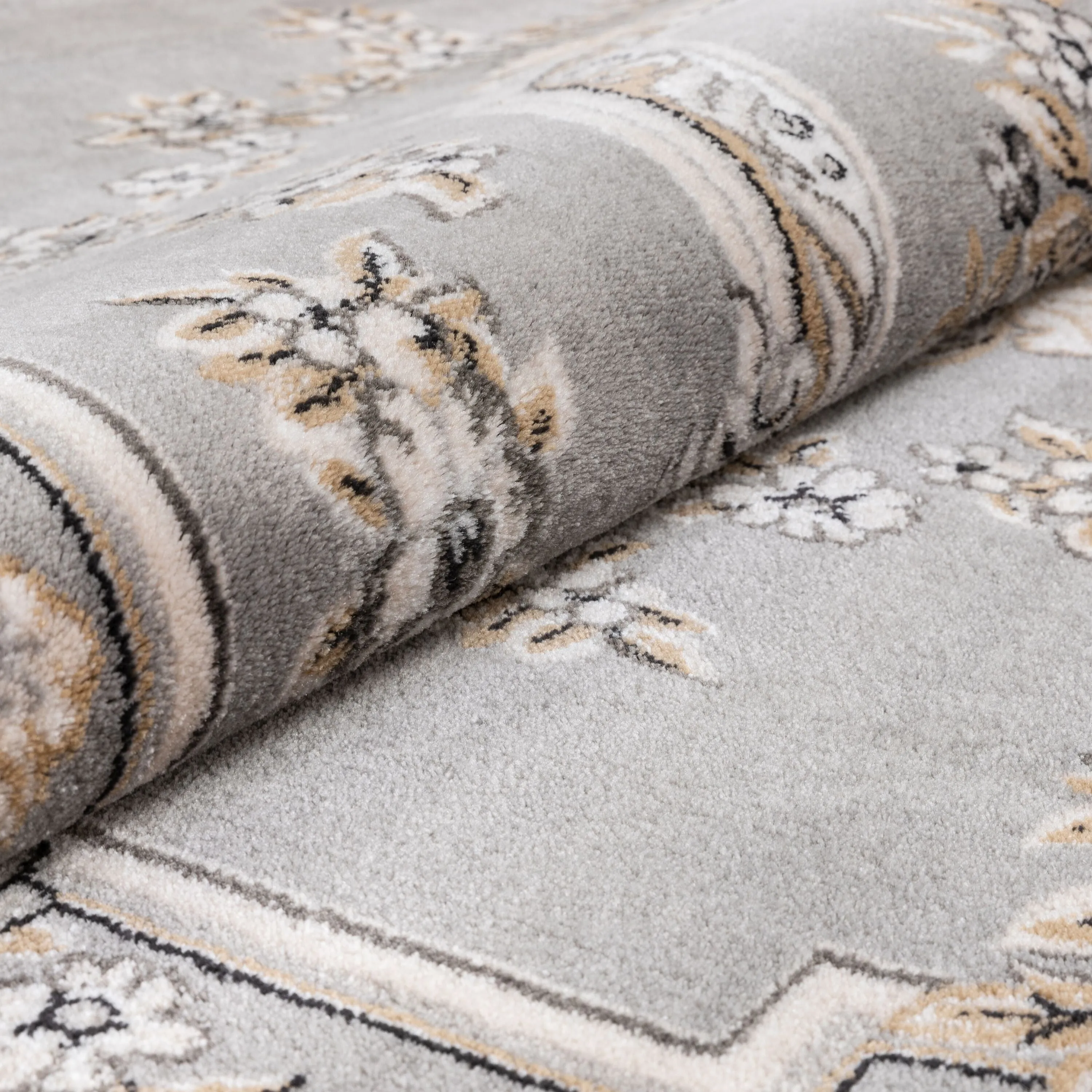 Well Woven Timeless Le Petit Palais Traditional Area Rug