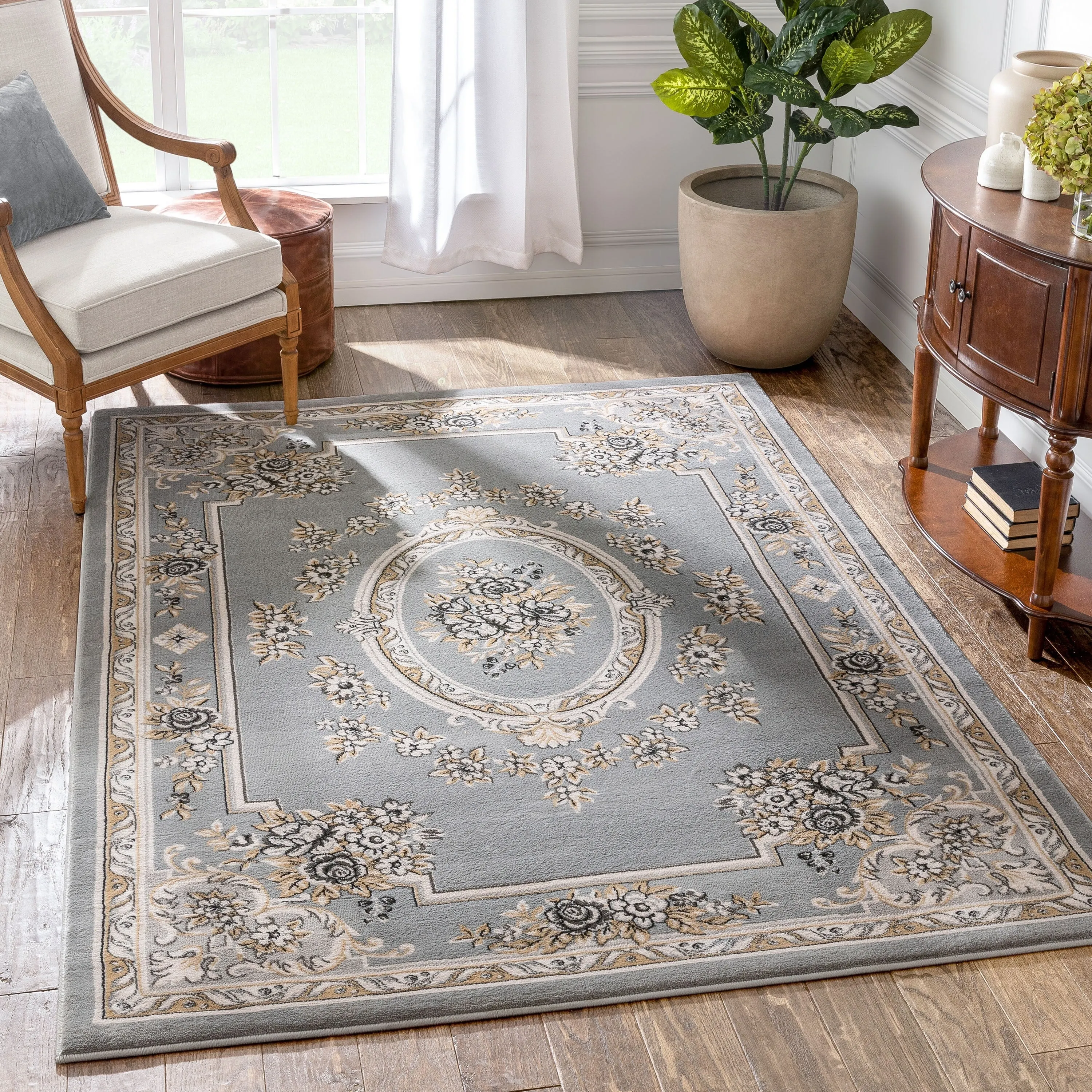 Well Woven Timeless Le Petit Palais Traditional Area Rug