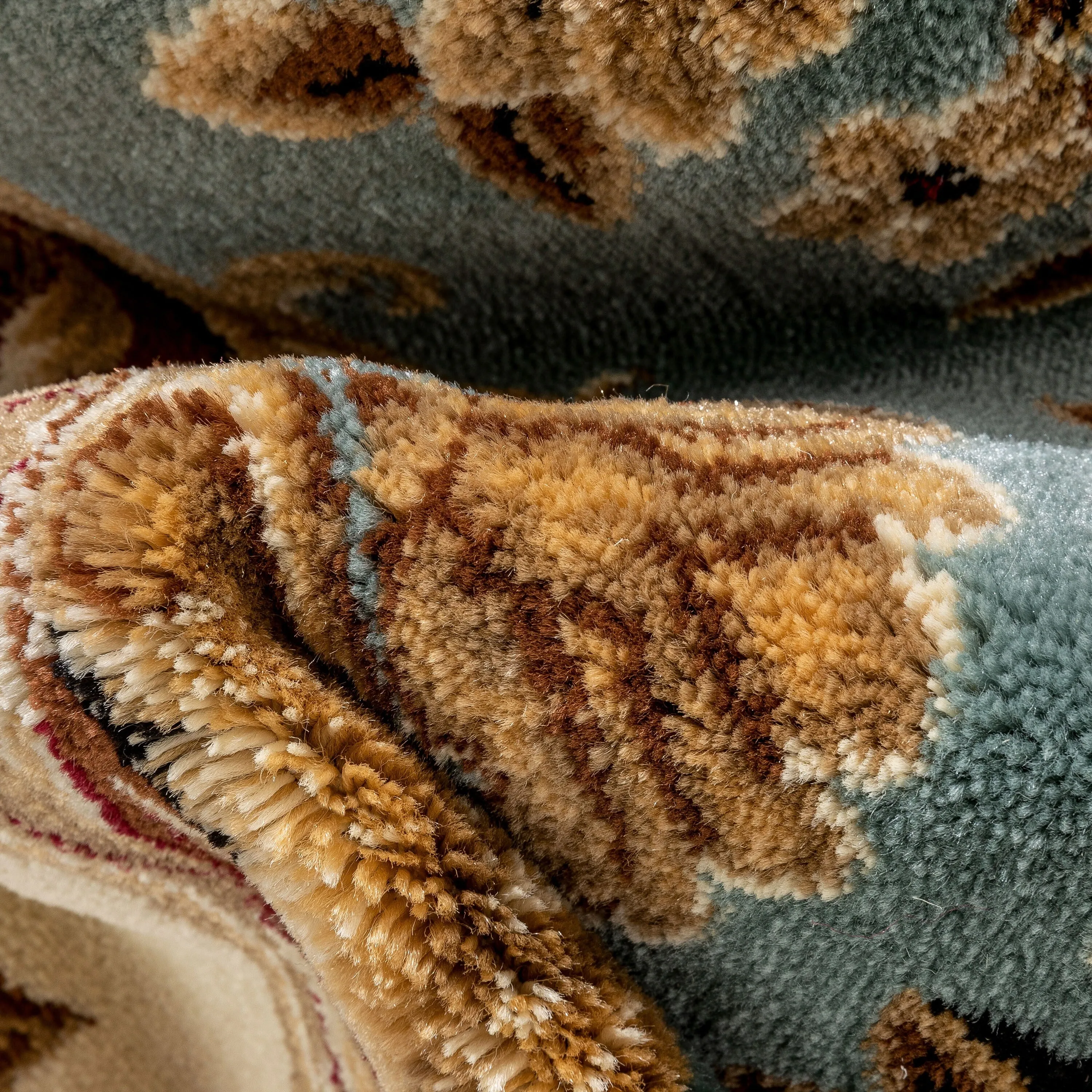 Well Woven Timeless Le Petit Palais Traditional Area Rug