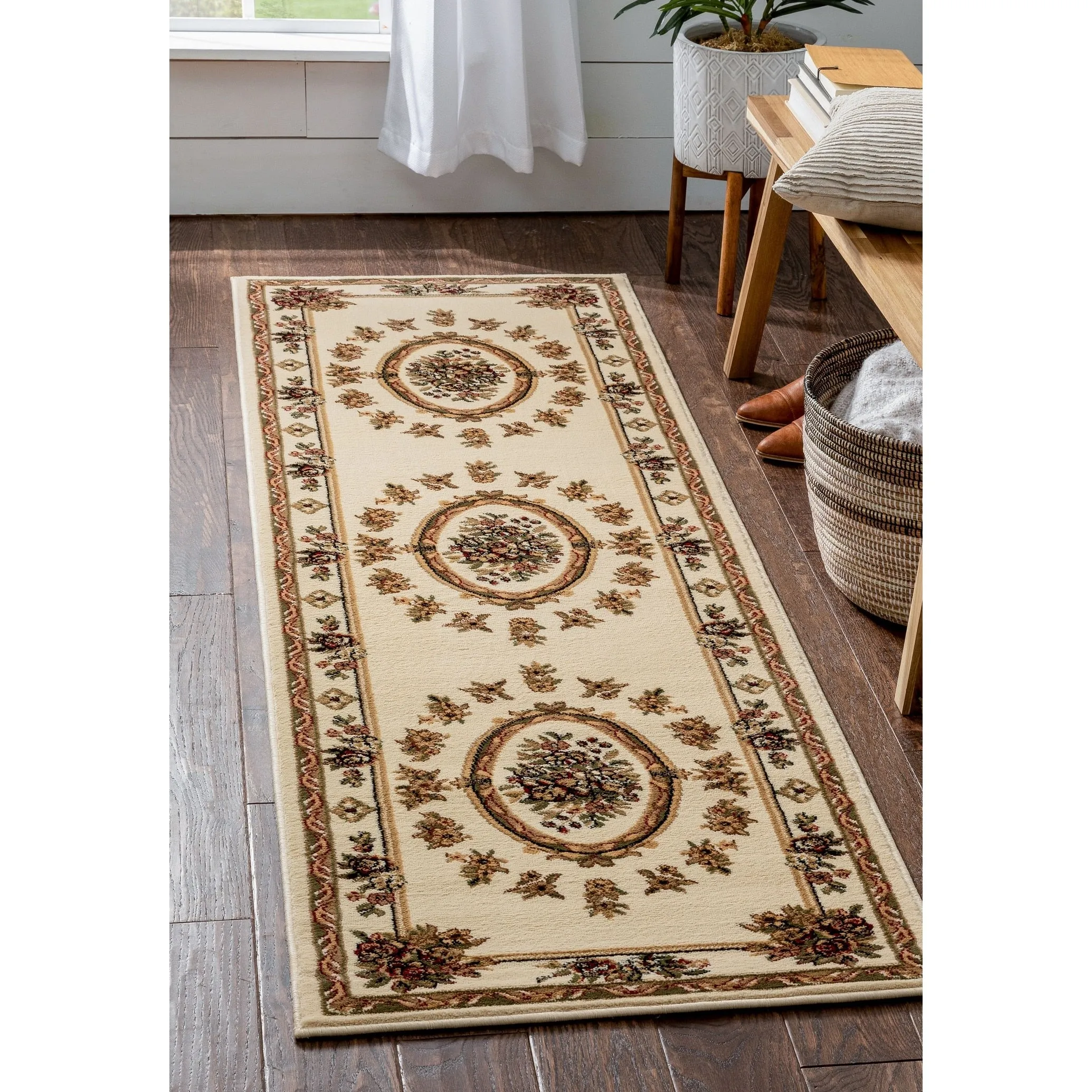 Well Woven Timeless Le Petit Palais Traditional Area Rug