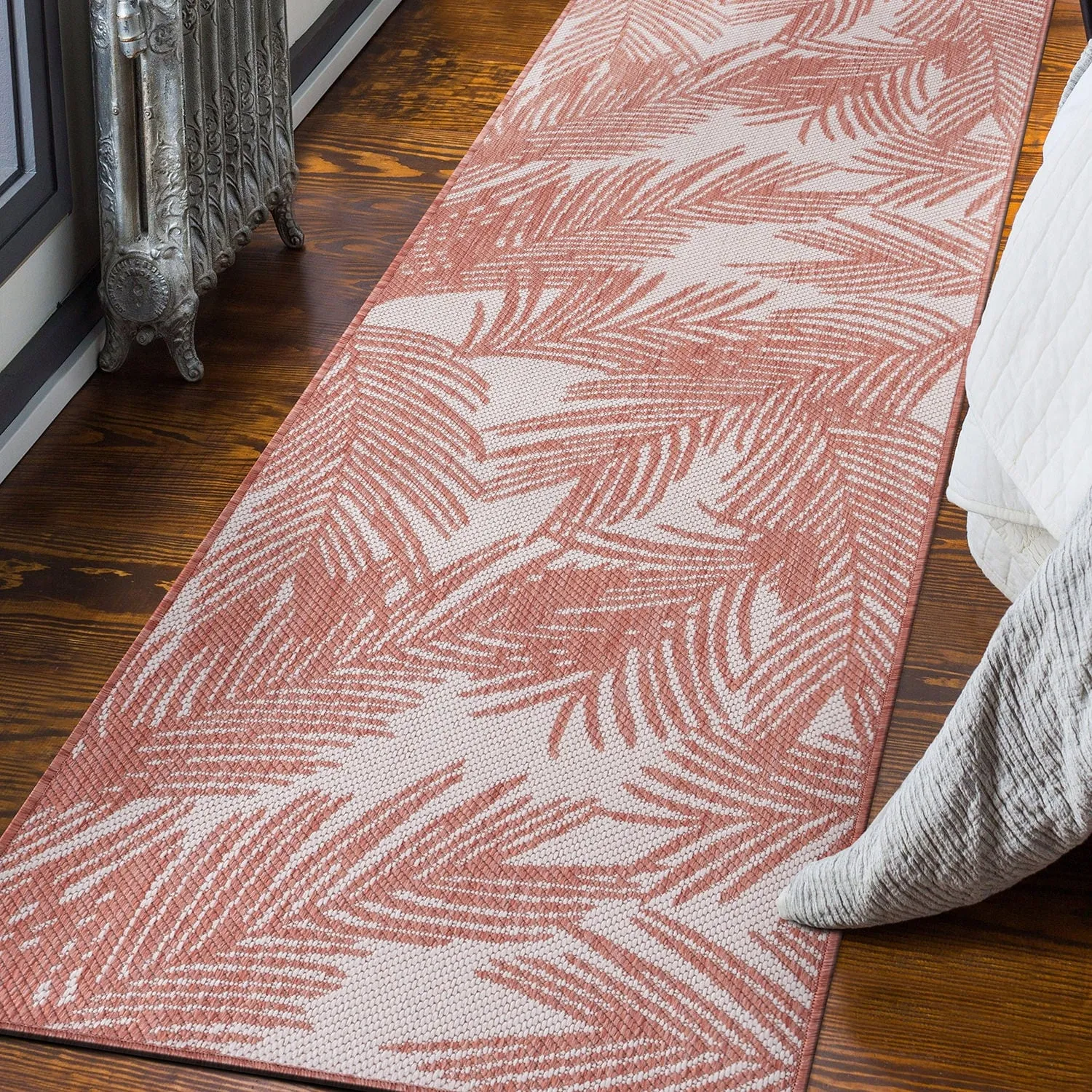 World Rug Gallery Contemporary Distressed Leaves Textured Flat Weave Indoor/Outdoor Area Rug