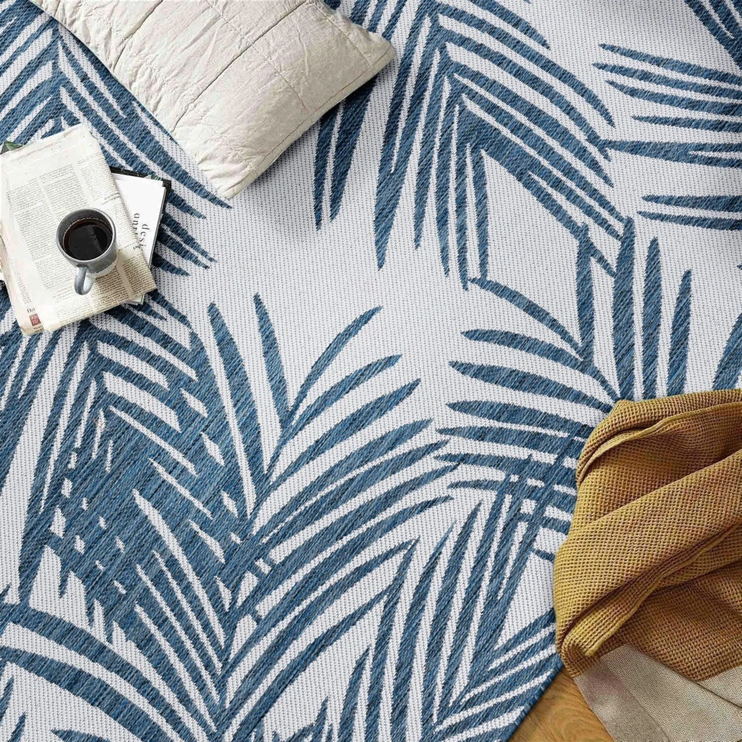 World Rug Gallery Contemporary Distressed Leaves Textured Flat Weave Indoor/Outdoor Area Rug