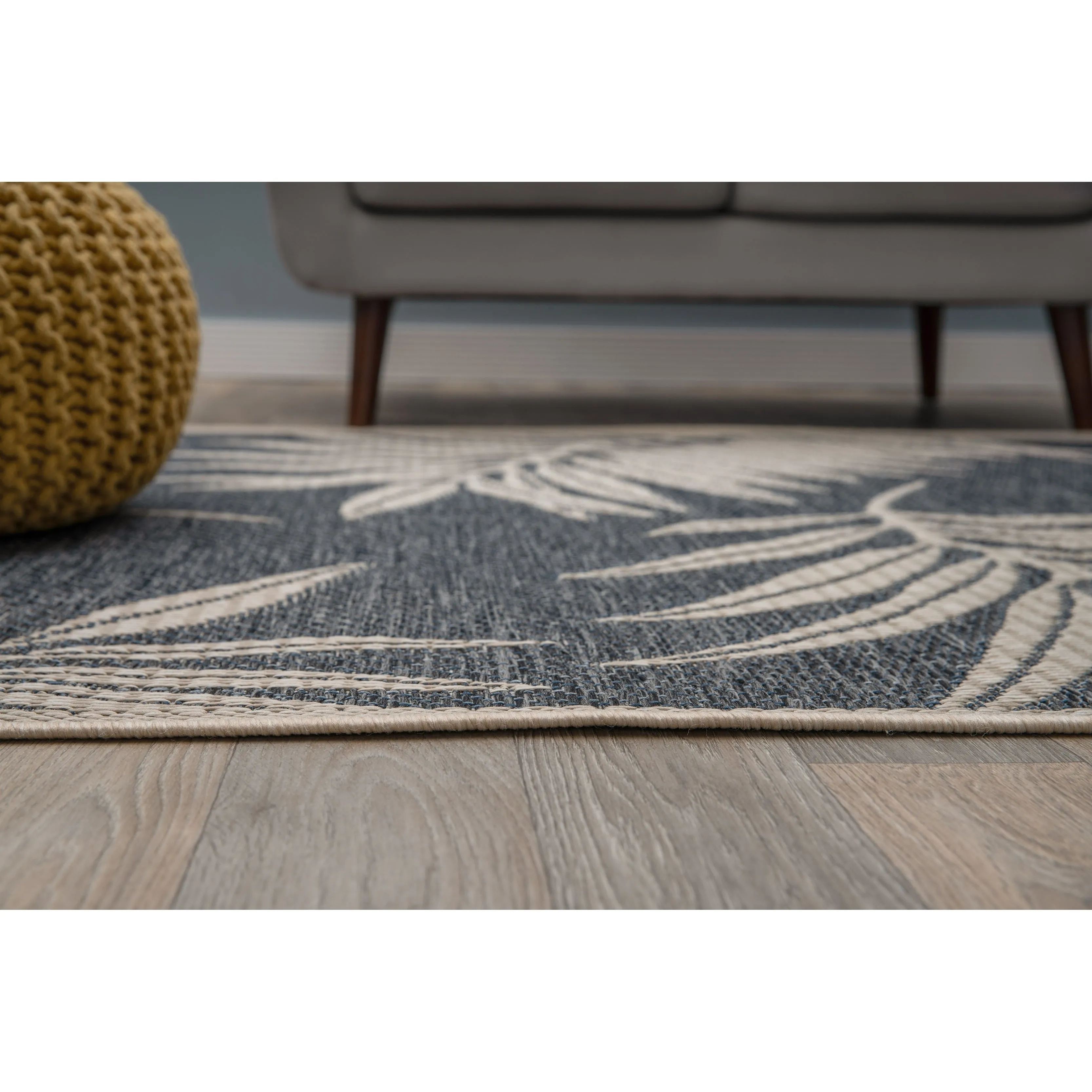 World Rug Gallery Contemporary Floral Indoor/Outdoor Area Rug