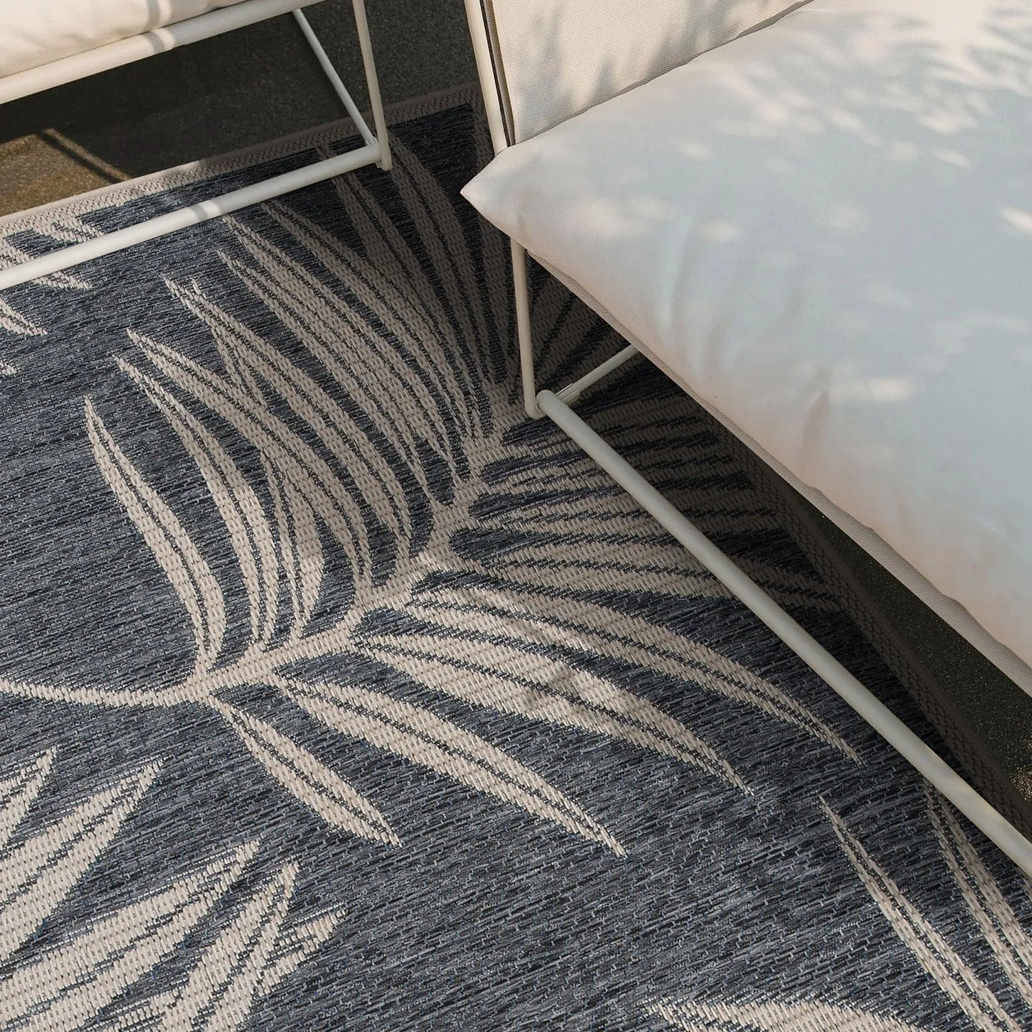 World Rug Gallery Contemporary Floral Indoor/Outdoor Area Rug