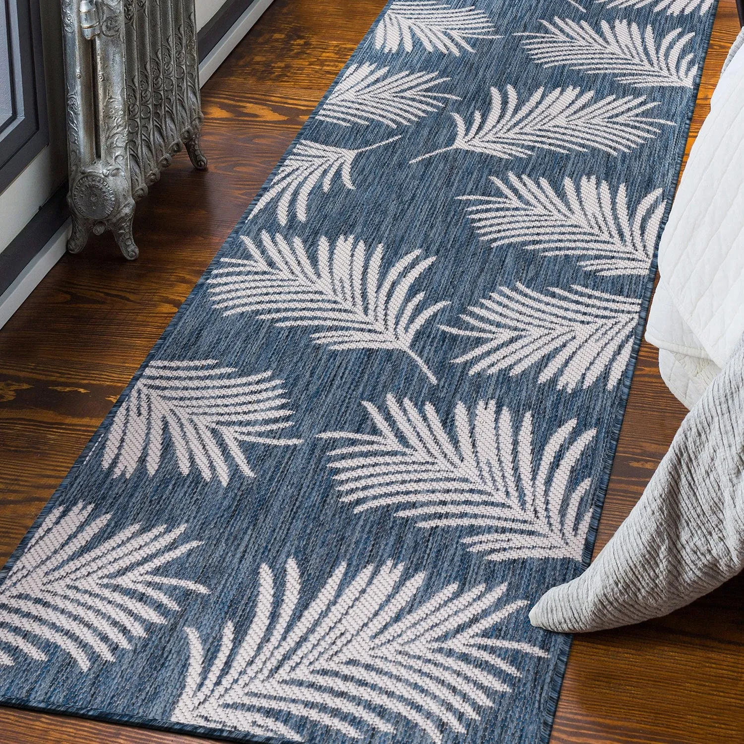 World Rug Gallery Contemporary Palm Leaves Textured Flat Weave Indoor/Outdoor Area Rug