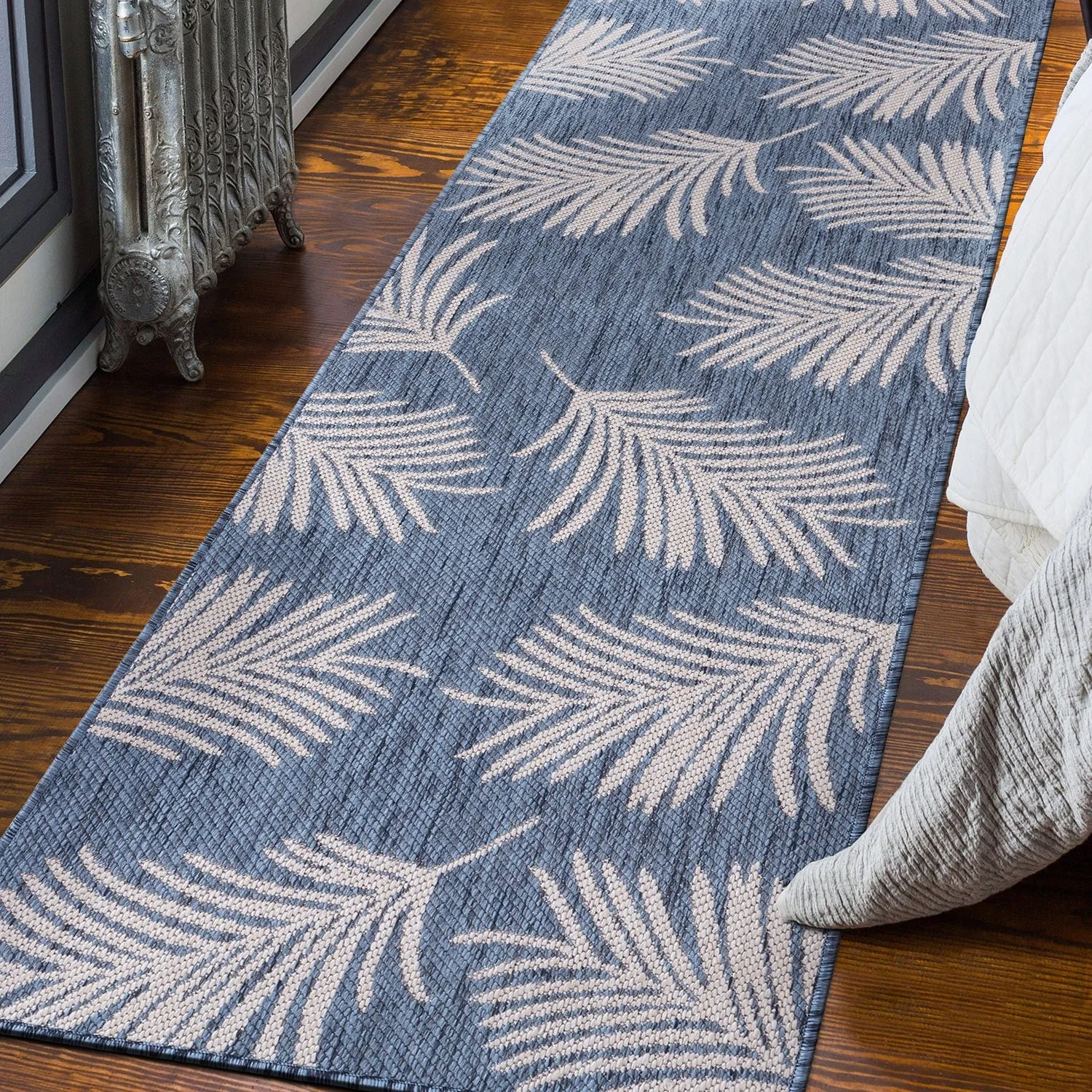 World Rug Gallery Contemporary Palm Leaves Textured Flat Weave Indoor/Outdoor Area Rug
