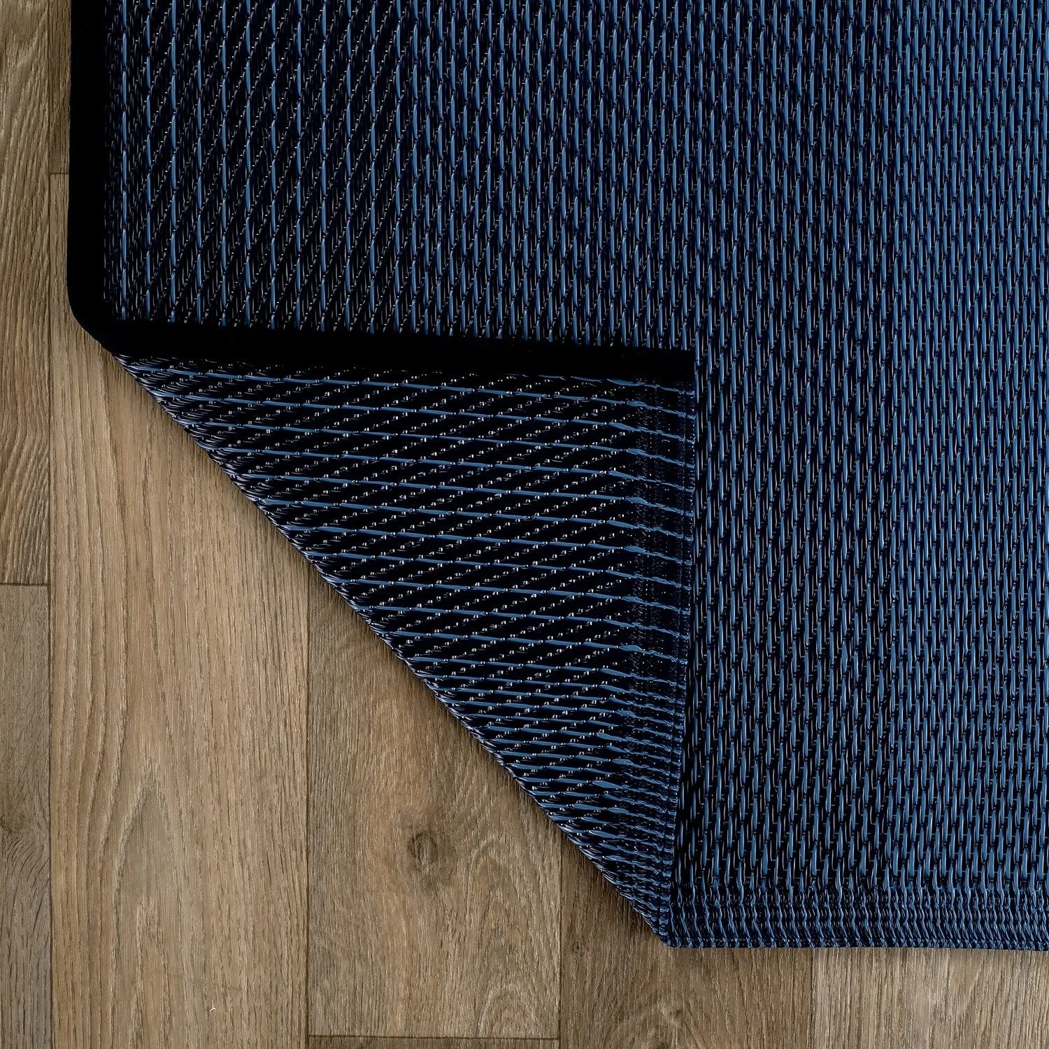 World Rug Gallery Contemporary Stripe Shade Geometric Reversible Recycled Plastic Outdoor Rugs