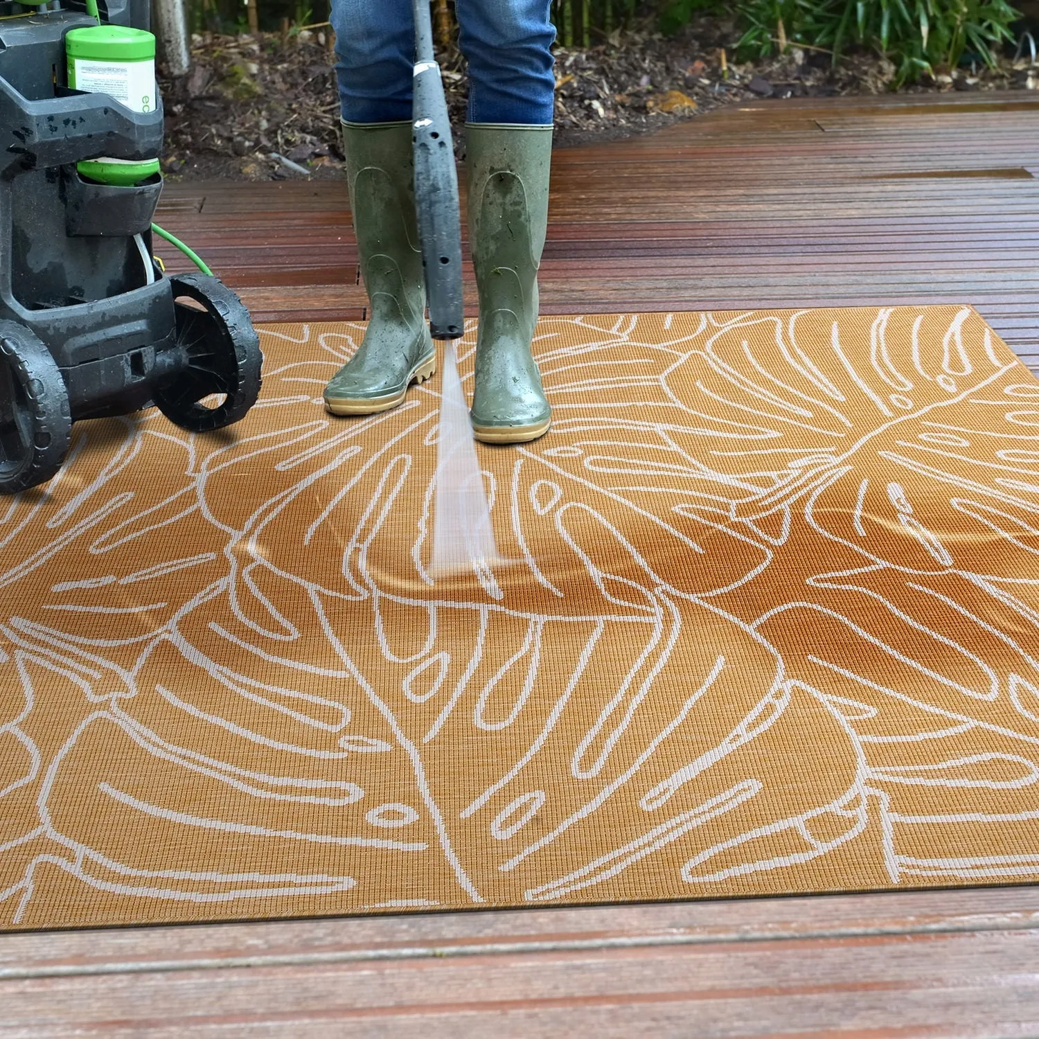 World Rug Gallery Contemporary Tropical Leaves Indoor/Outdoor Area Rug