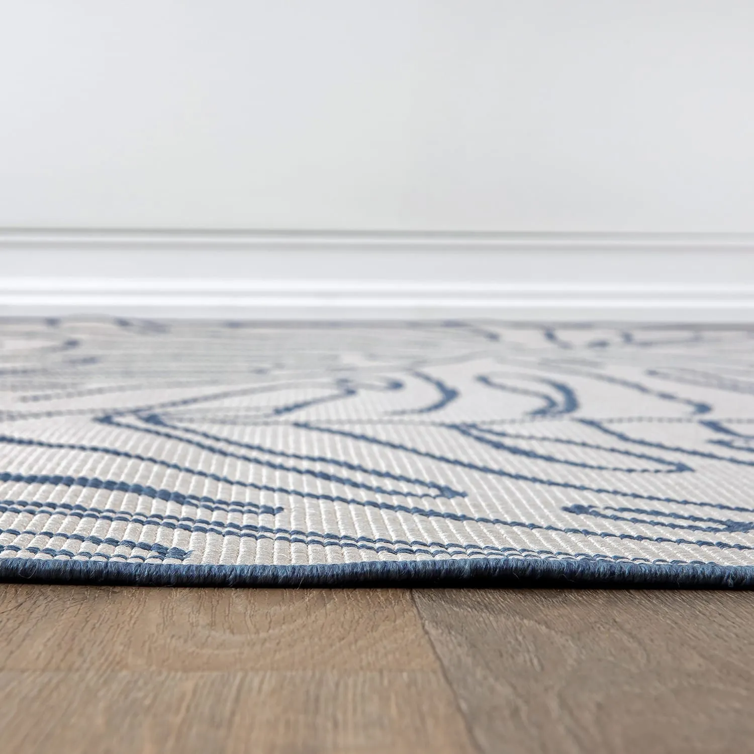 World Rug Gallery Contemporary Tropical Leaves Indoor/Outdoor Area Rug