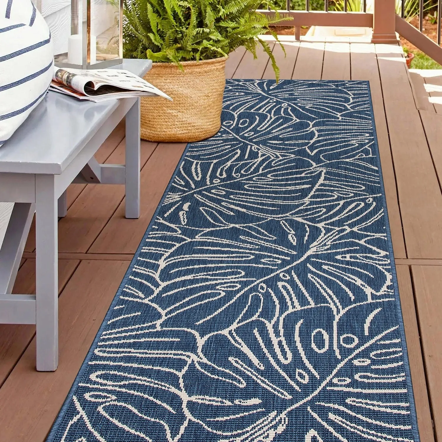 World Rug Gallery Contemporary Tropical Leaves Indoor/Outdoor Area Rug