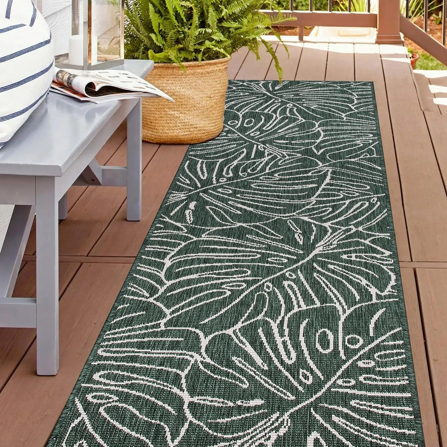 World Rug Gallery Contemporary Tropical Leaves Indoor/Outdoor Area Rug