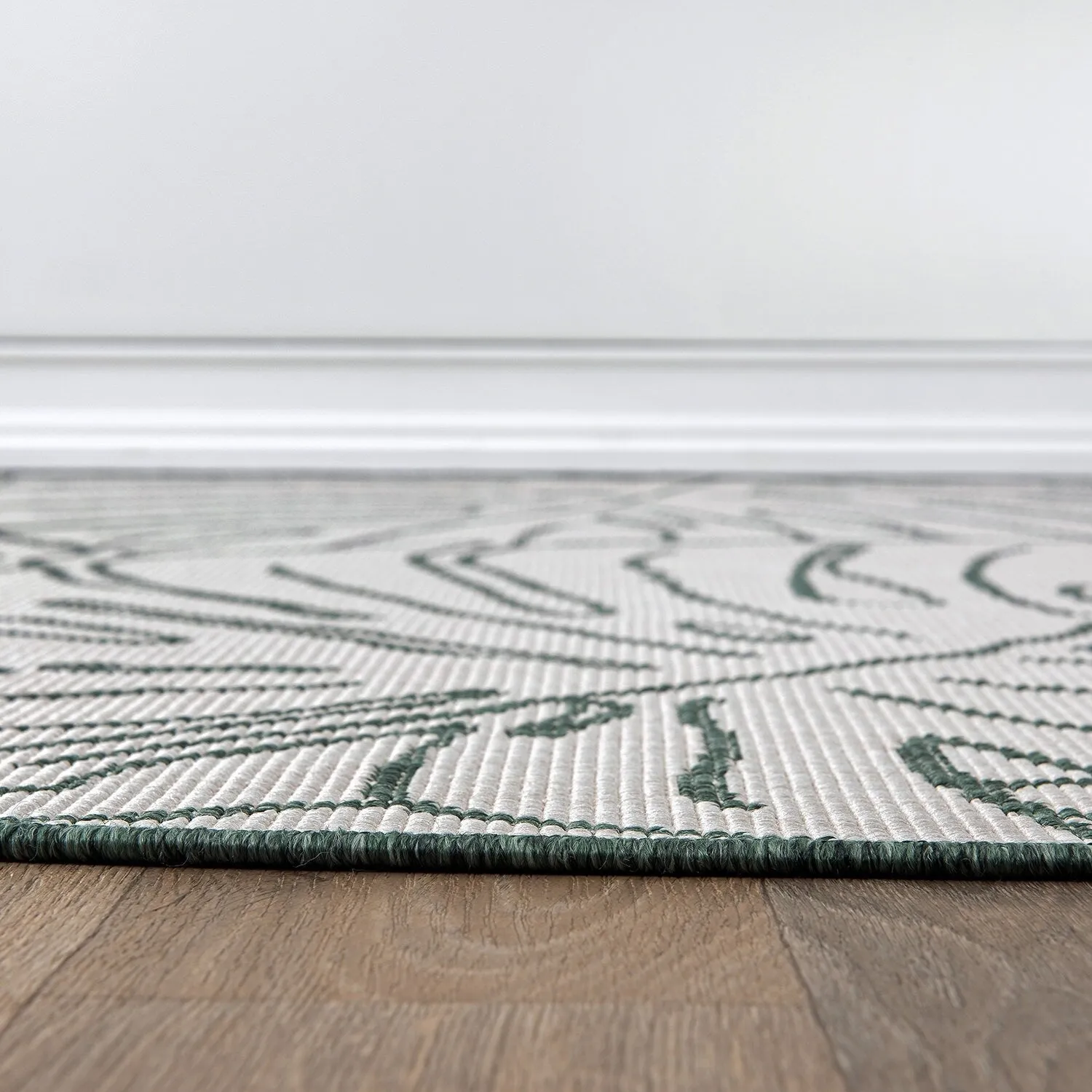 World Rug Gallery Contemporary Tropical Leaves Indoor/Outdoor Area Rug