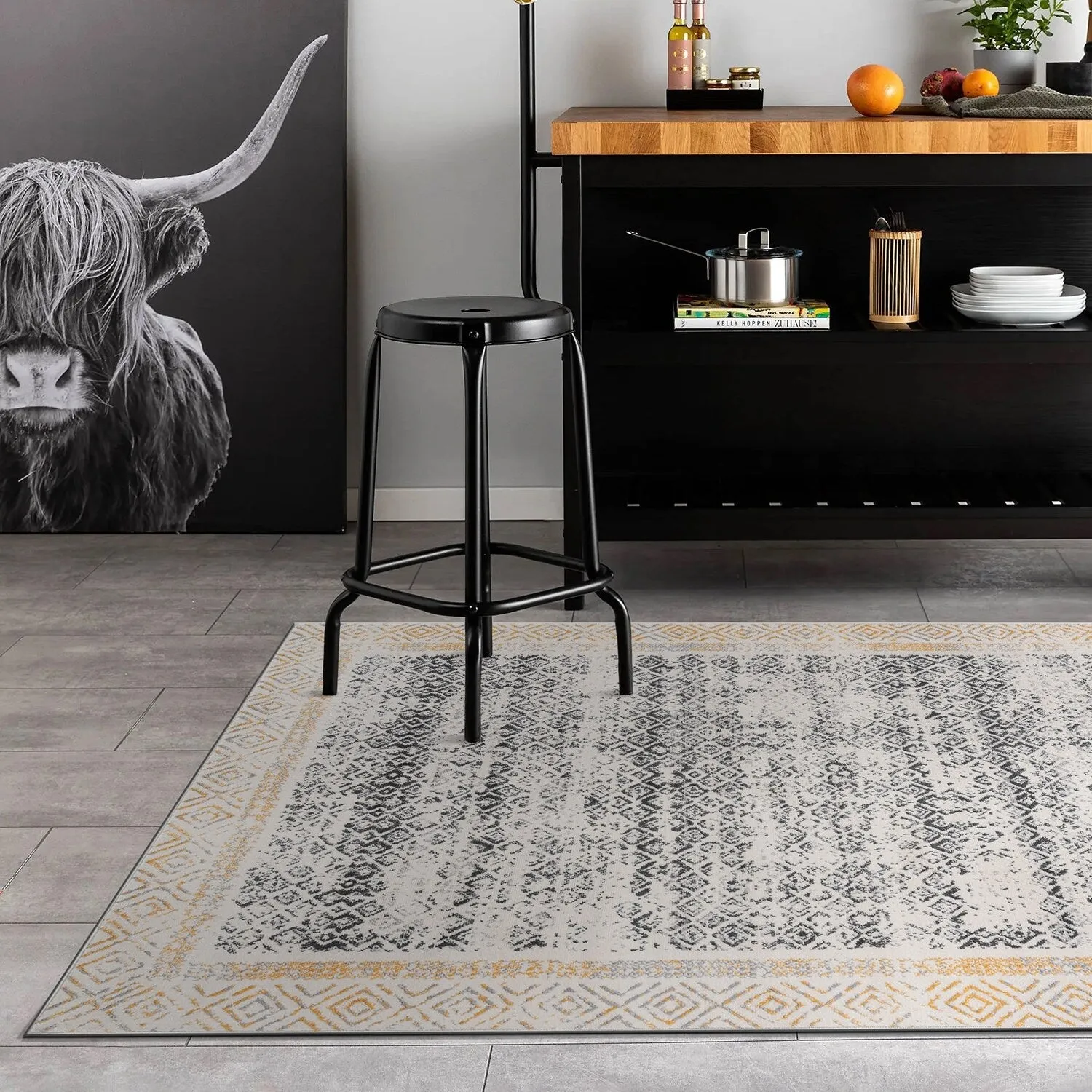World Rug Gallery Distressed Bohemian Border Area Rug