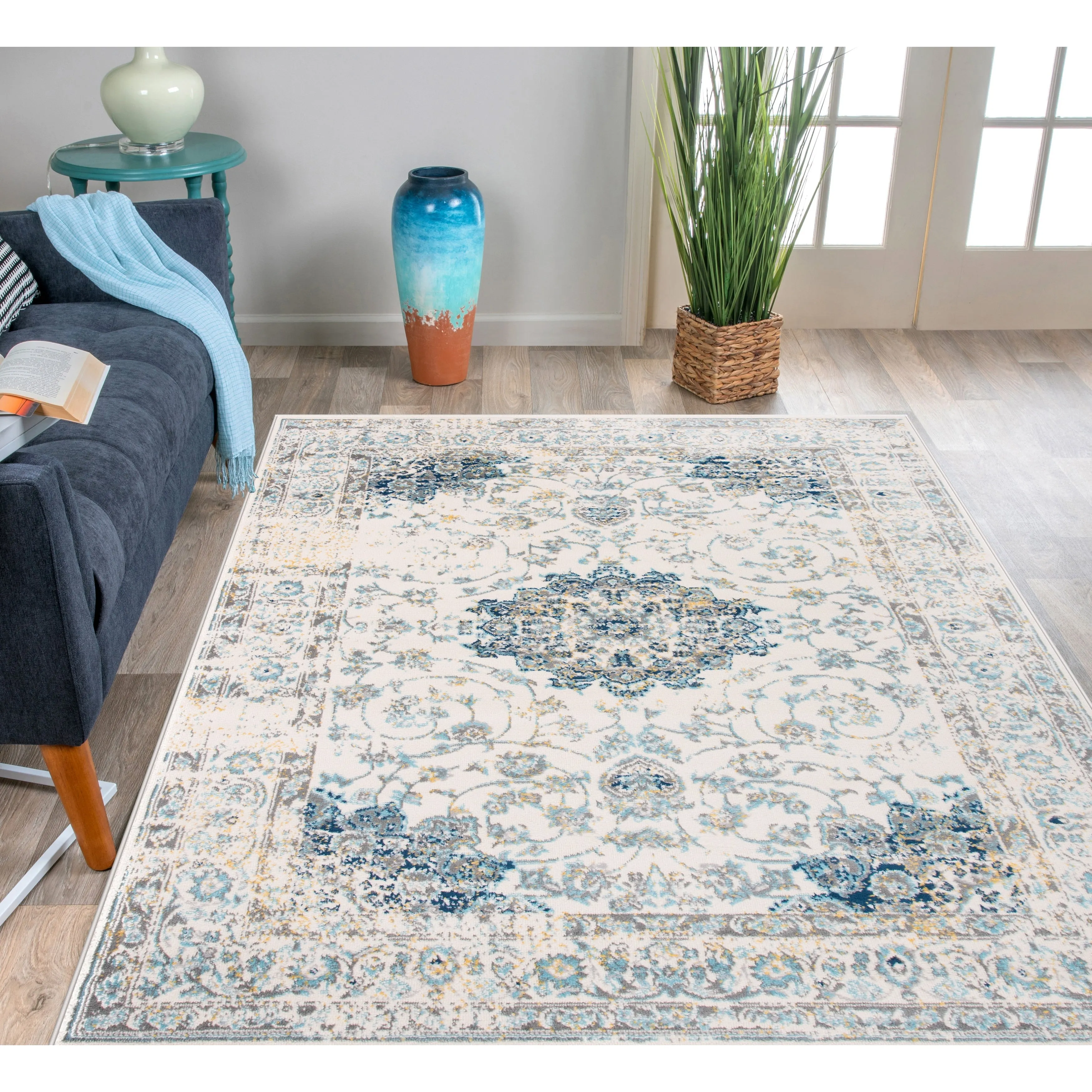 World Rug Gallery Traditional Distressed Oriental Rug